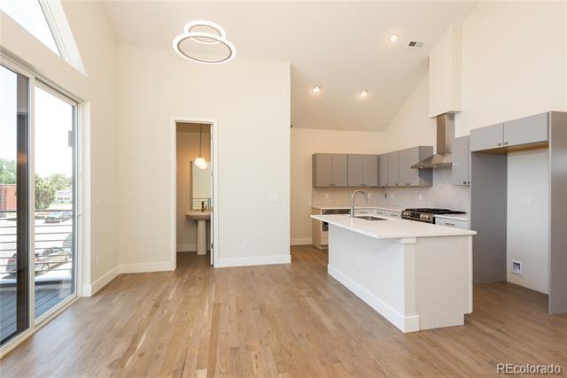 Photo - 3411 Albion St