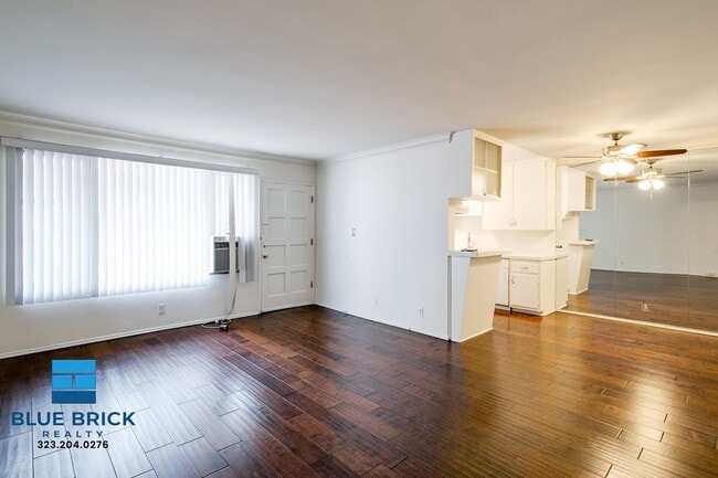Building Photo - 426 Rexford Dr Unit 2