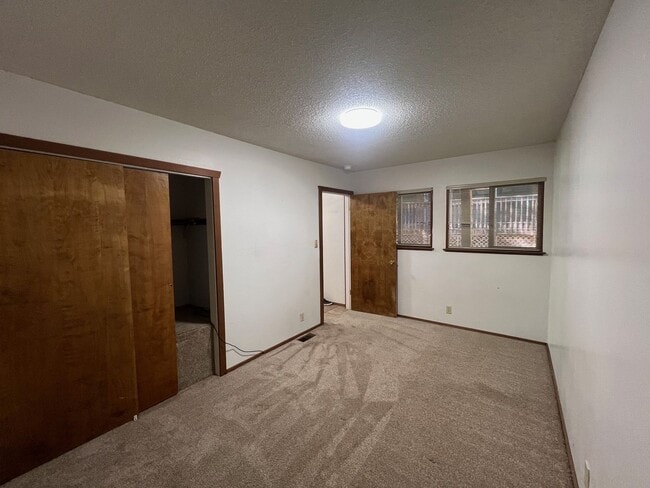 Photo - 3 bed 2.5 bath Lodge Style Duplex