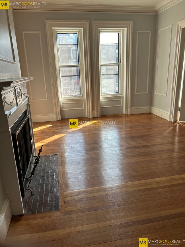 Photo - 408 Beacon St Condo