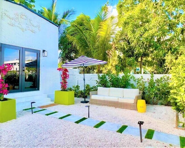 Building Photo - 8280 NE 1st Pl