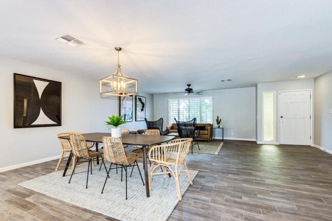 Photo - 2218 E Cactus Wren Dr