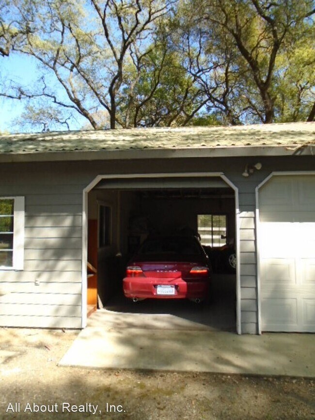 1 br, 1 bath House 6060 VIRGINIATOWN ROA... Rental For Rent in