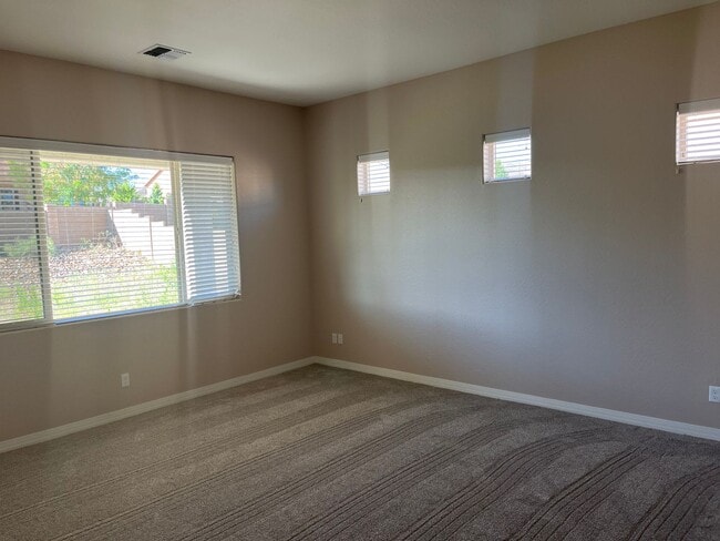 Photo - Three Bedroom-Two Bath-2.5 Car Garage ~ Gr...