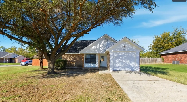 Photo - 220 Brook Cir