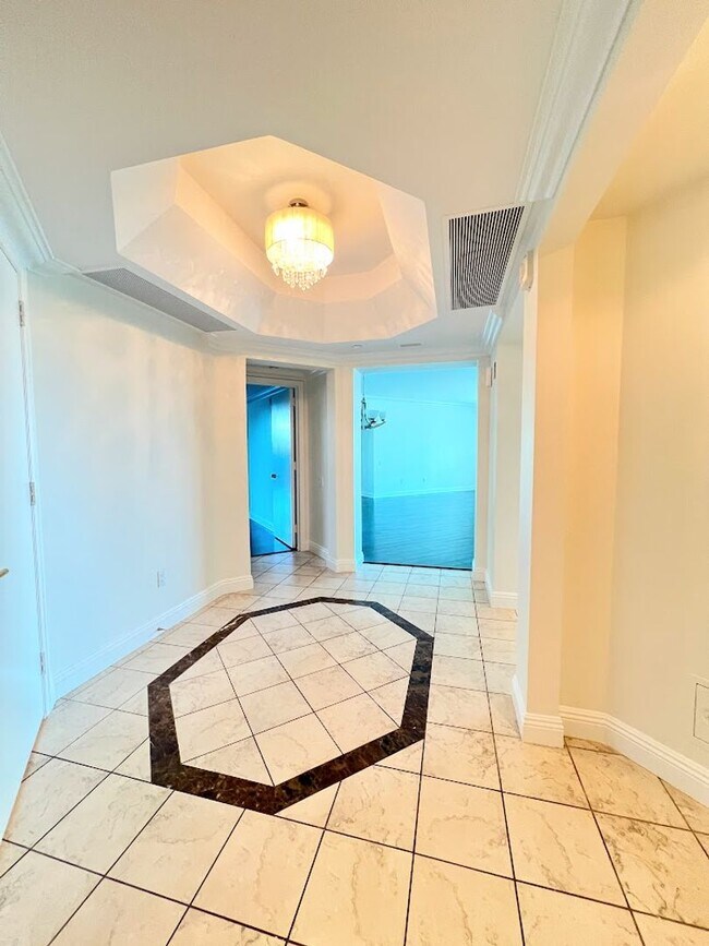 Photo - Turnberry Towers - 2 Bedroom 2 bath over 2...