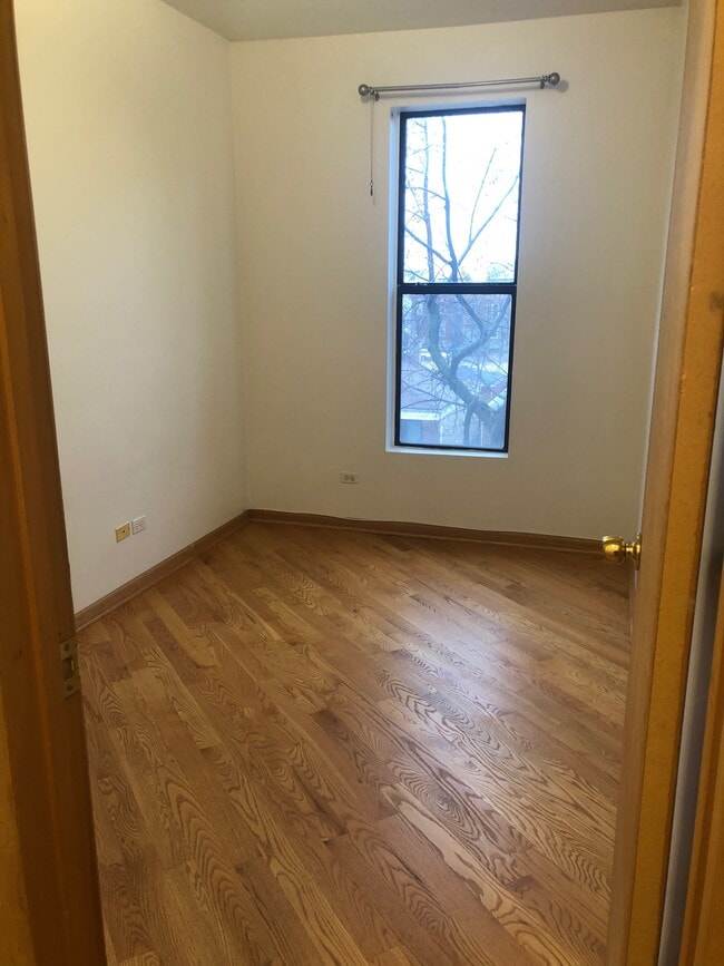 Photo - 537 N Claremont Ave