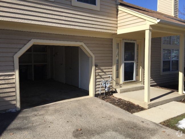 Building Photo - 2 Acorn Dr Rental