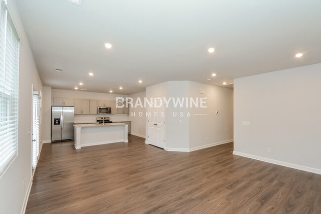 Photo - 321 Dearborn Sta Dr