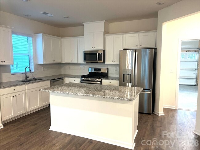 Photo - 7117 Bentz St