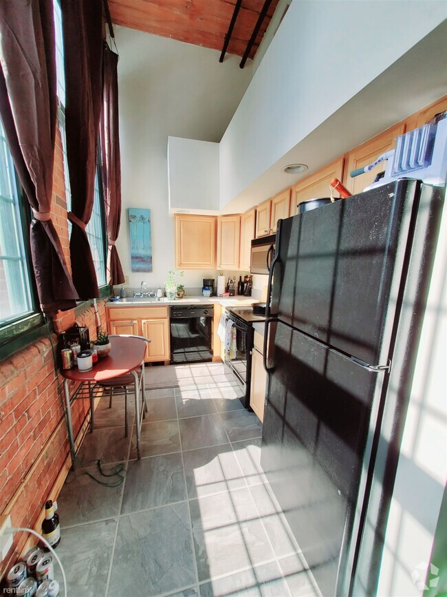 Building Photo - Studio, 1 bath Condo - 25 Grand St Ste 1 Unit Ste 1