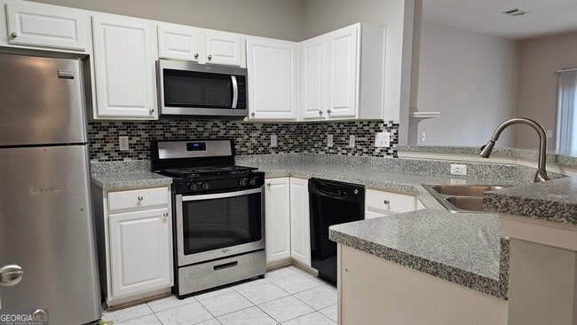 Photo - 1999 Hailston Dr NW