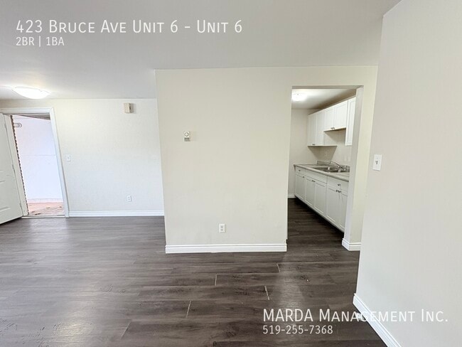 Photo - SPACIOUS 2BED/1BATH UNIT ON BRUCE + HYDRO & GAS!! 1 MONTH FREE RENT! Unit 6