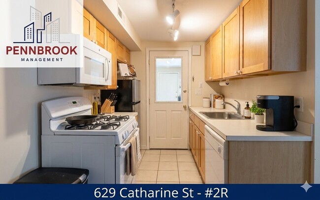 Photo - 629 Catharine St Unit 2R