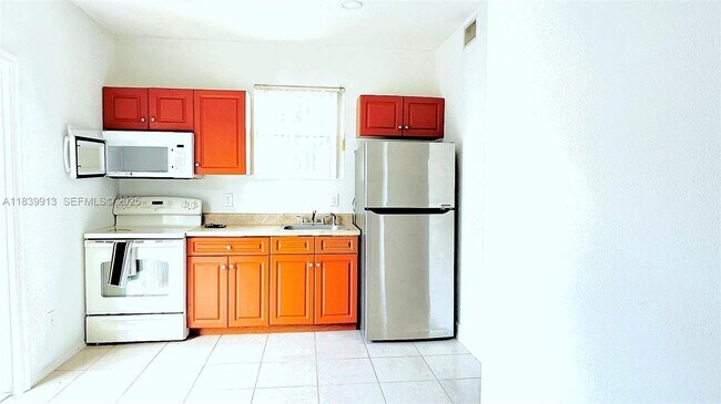 Photo - 2099 NW 26th Ave Unit 1-a