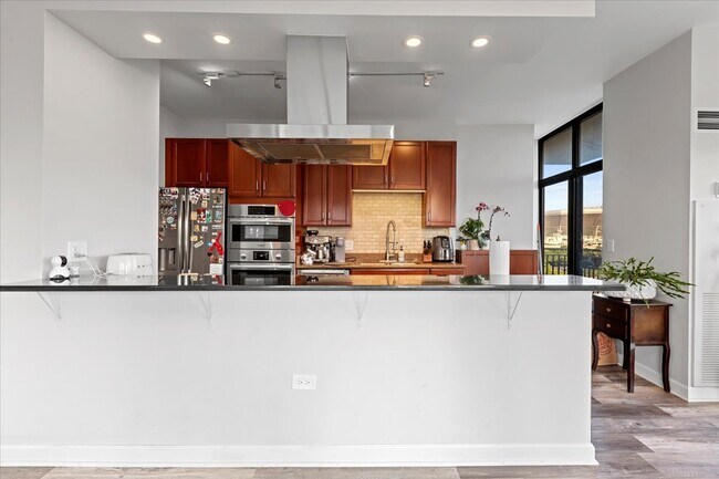 Photo - 1335 S Prairie Ave Unidad 706