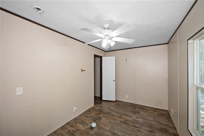 Photo - 6550 Oak Grove Rd