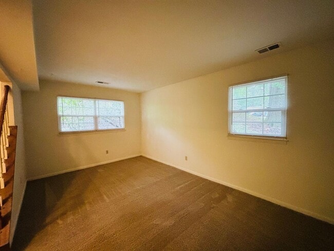 Photo - 446 Marlington St