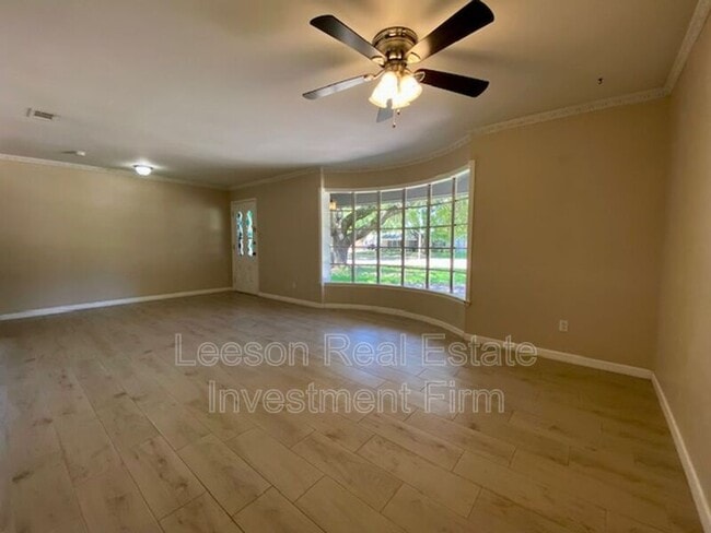 Photo - 2320 Melrose Ave