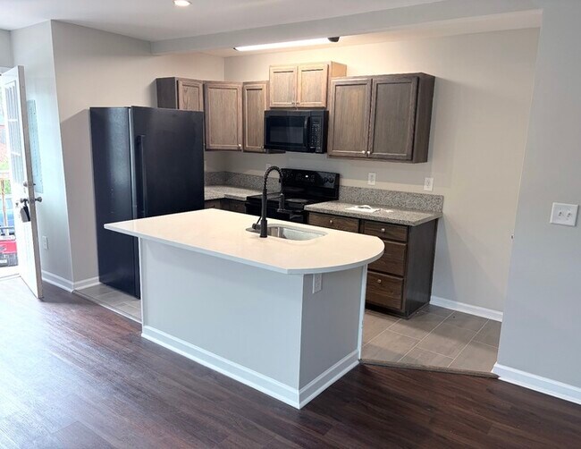 Photo - Beautiful 4 bedroom 2.5 bath townhome