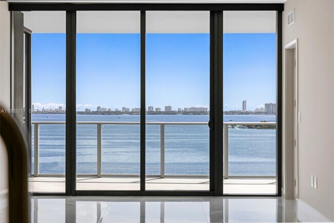 Photo - 700 NE 24th St Unit 502