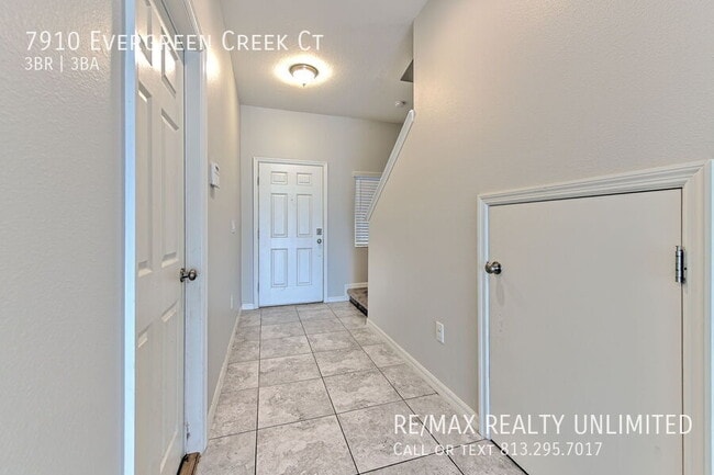 Photo - 7910 Evergreen Creek Ct