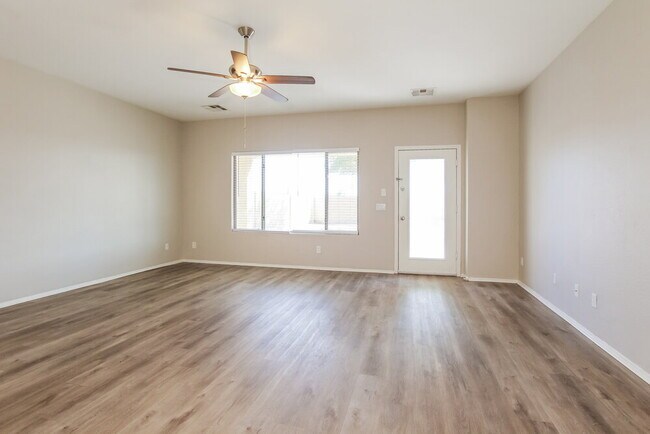 Photo - 4723 S 99th Dr