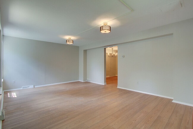 Photo - 1655 Southbend Dr