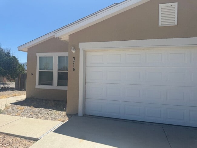 Building Photo - 3716 Rancher Loop NE