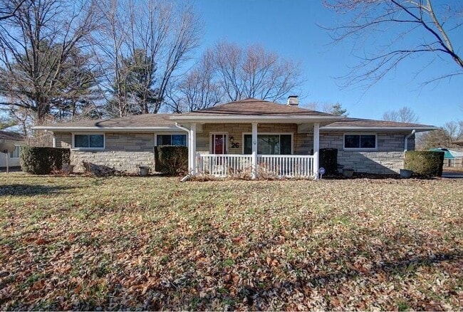 Building Photo - 26 Lake Knolls Dr