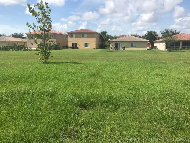 Photo - 2098 Newport Isles Blvd