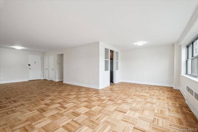 Photo - 2 Washington Square Unit 1G