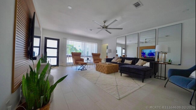 Photo - 871 NE 27th Ave