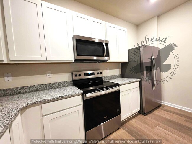 Photo - 822 Mersey Ln