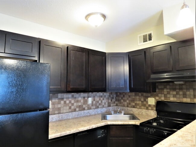 Photo - University Villa Apartments Unit 4352-C