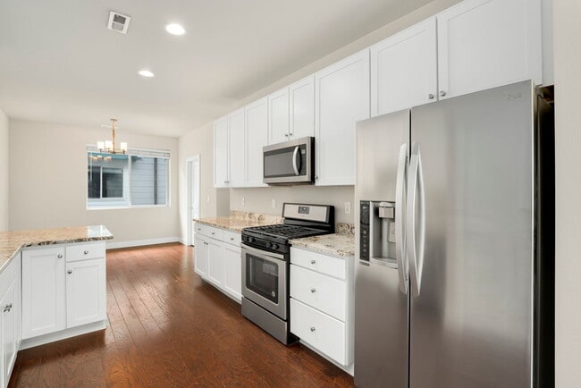 Building Photo - 1276 W 11th Ave Rental
