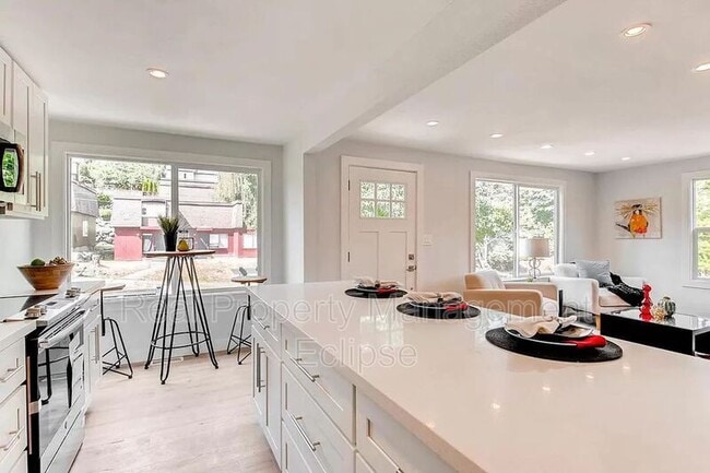 Photo - 1628 Martin Luther King Jr Way Unit 1628