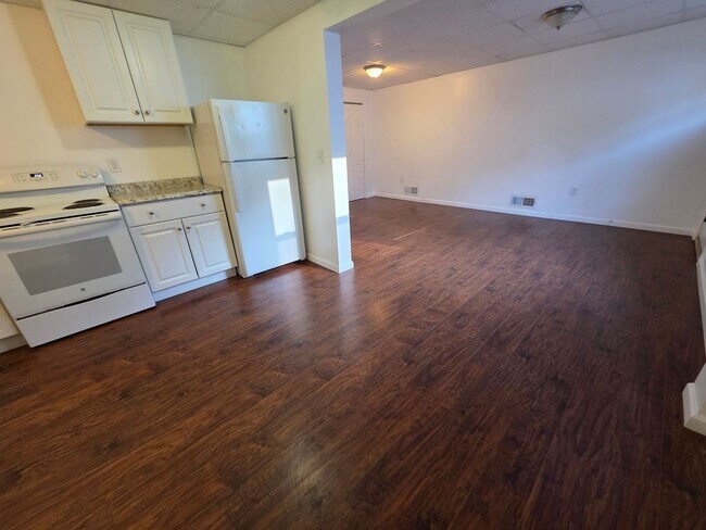 Photo - 83 Hudson St Unit B1 Back Right