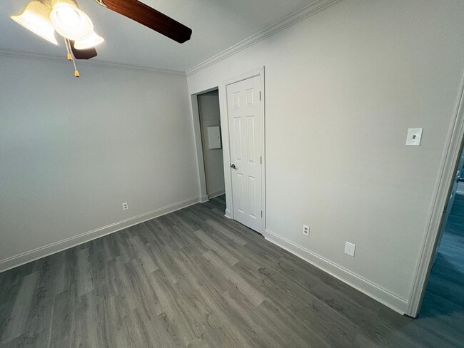 Photo - 2 Bedroom 1 Bath Apartment Close to Campus! Available Now!