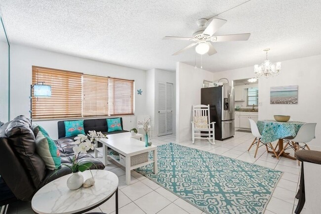 Photo - 1401 N 12th Ct Unidad 11A