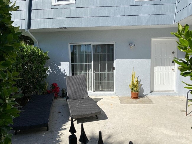 Photo - 11904 Basin St S