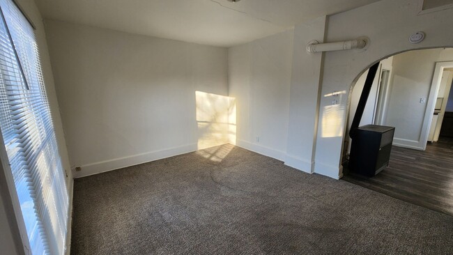 Building Photo - nre708 Unit 710