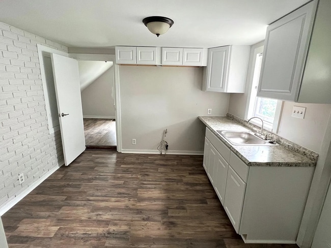 Photo - 130 Zewe Aly