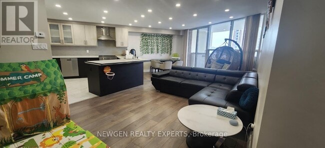 Photo - 60 Pavane Linkway Unité 1411