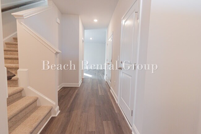 Photo - Spacious 3 Bedroom w/Loft, End Unit