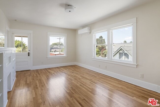 Photo - 980 W Kensington Rd