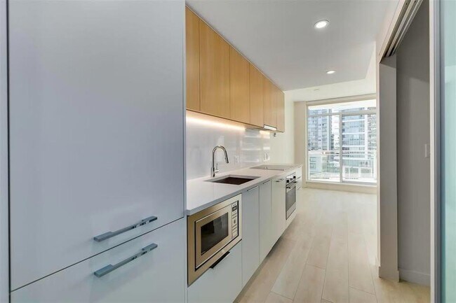 Photo - 13318-13104 104 Ave Unit 2506