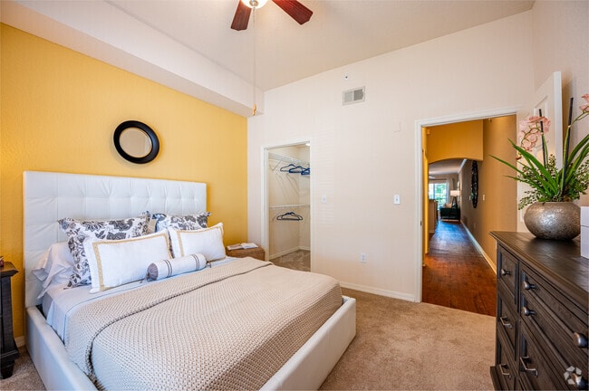 1 habitación, 1 baño - 864 pies cuadrados The Sarasota - Habitación