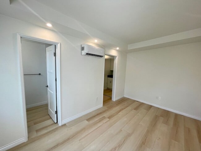 Photo - 10340-10360 Bellwood Ave