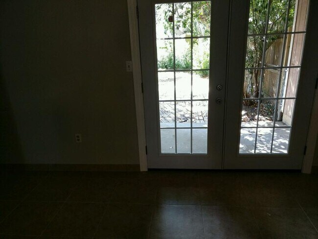 640 Sandalwood Dr